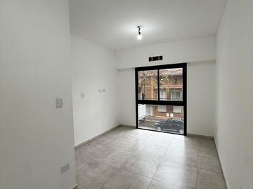 Departamento tres ambientes - con cochera - Lanusita