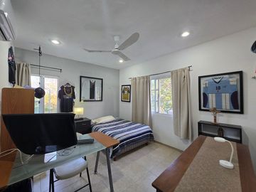 CASA EN VENTA EN SANTA GERTRUDIS COPÓ EN ESQUINA | 5 RECÁMARAS | ALBERCA