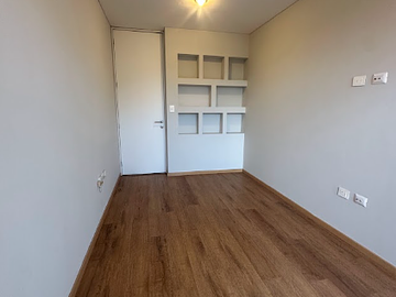 CASA EN VENTA CON ESTUDIO EN PARQUE CAIRO