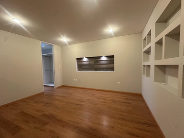 CASA EN VENTA CON ESTUDIO EN PARQUE CAIRO