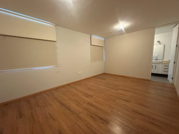 CASA EN VENTA CON ESTUDIO EN PARQUE CAIRO