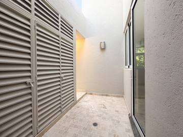 CASA EN VENTA CON ESTUDIO EN PARQUE CAIRO