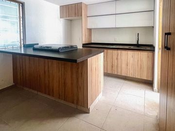 Casa en renta dentro de coto en Lomas Altas, Zapopan