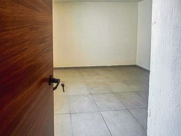 Casa en renta dentro de coto en Lomas Altas, Zapopan