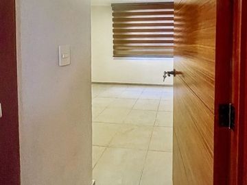 Casa en renta dentro de coto en Lomas Altas, Zapopan