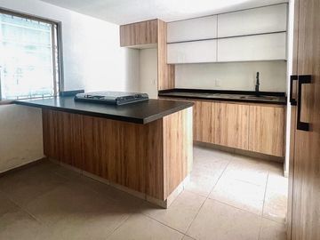Casa en renta dentro de coto en Lomas Altas, Zapopan