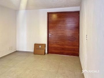 Casa en renta dentro de coto en Lomas Altas, Zapopan