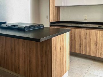 Casa en renta dentro de coto en Lomas Altas, Zapopan