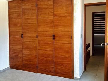 Casa en renta dentro de coto en Lomas Altas, Zapopan