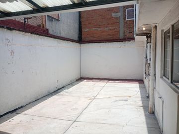 Casa en Santa María de las Rosas, Lázaro Cárdenas, Toluca