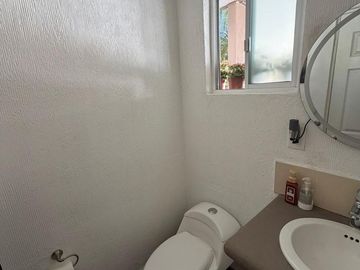 Casa / VENTA -  RENTA / Monte Blanco, Centro Sur, Querétaro, Qro.