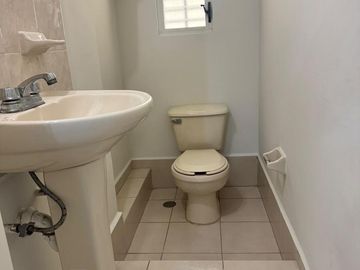 CASA EN RENTA EN MITRAS, NUEVO LEÓN