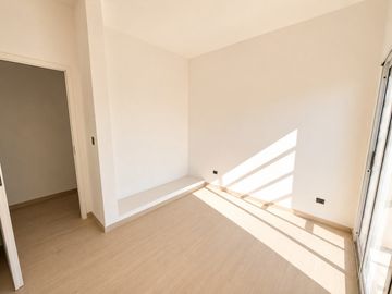CASA A LA LAGUNA EN SANTA CLARA AL SUR | DISEÑO + VISTA ABIERTA