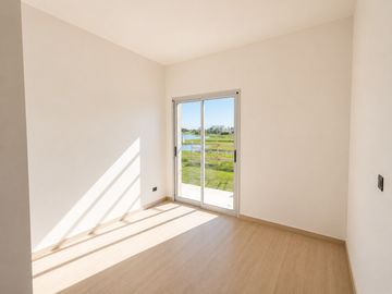 CASA A LA LAGUNA EN SANTA CLARA AL SUR | DISEÑO + VISTA ABIERTA