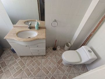 Venta de amplio departamento a pasos de Plaza Vergara en Viña del Mar