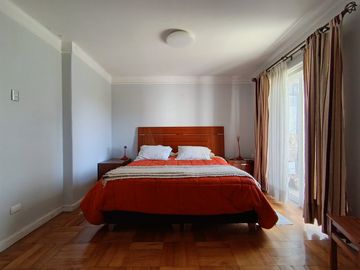 Venta de amplio departamento a pasos de Plaza Vergara en Viña del Mar