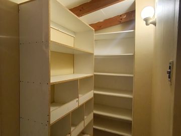 Se vende Amplia Casa 5 dormitorios, sector Achupallas.
