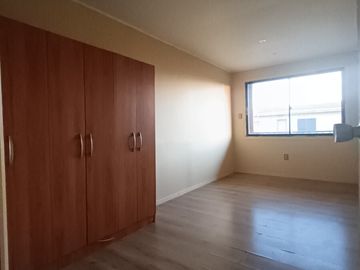 Se vende Amplia Casa 5 dormitorios, sector Achupallas.