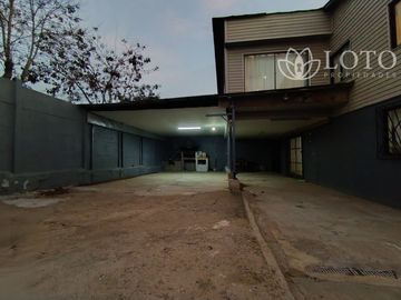 Se vende Amplia Casa 5 dormitorios, sector Achupallas.