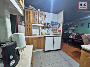 Se Vende Casa con Estacionamiento Para 3 Vehículos