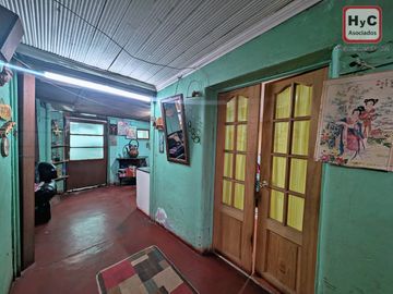 Se Vende Casa con Estacionamiento Para 3 Vehículos