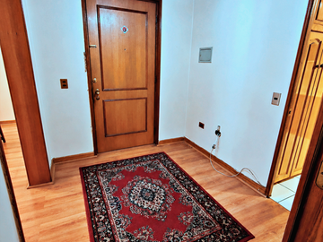 Amplio departamento!! 140M Totales 2dorm mas servicio!
