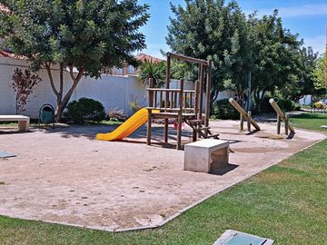 Amplio Terreno! 4 Dormitorios Piscina!