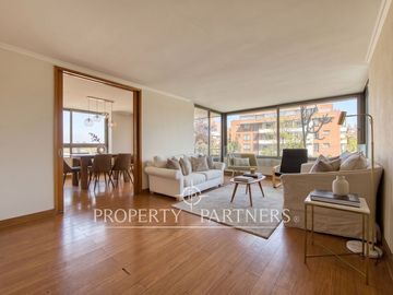 Amplio e Impecable Departamento en Exclusivo Sector de Vitacura
