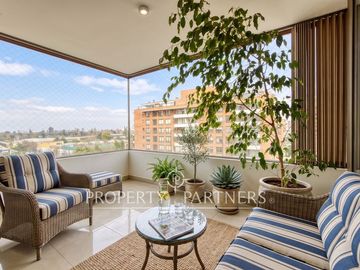 Amplio e Impecable Departamento en Exclusivo Sector de Vitacura