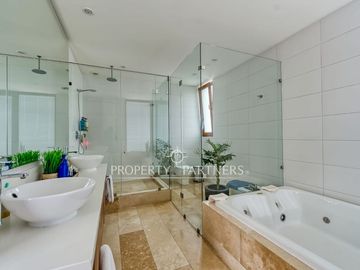 Espectacular casa en Condominio Lomas de La Dehesa