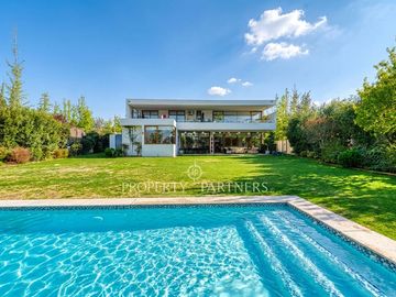 Espectacular casa en Condominio Lomas de La Dehesa