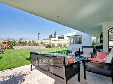 Espectacular casa en Condominio Lomas de La Dehesa