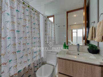 Espectacular casa en Condominio Lomas de La Dehesa