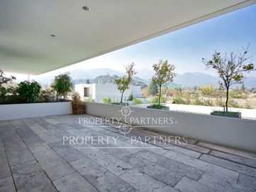 Espectacular casa en Condominio Lomas de La Dehesa