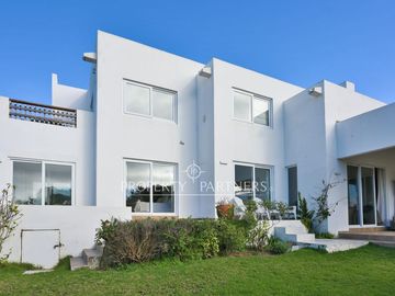 Exquisita casa remodelada en Marbella