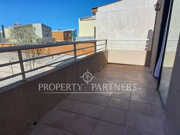 Venta casa 2 pisos, Villa Los Yacimientos