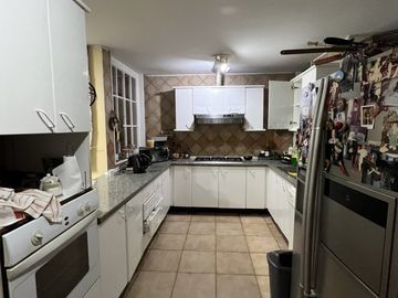 Se vende casa en barrio residencial