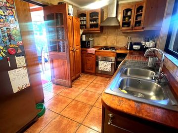 Amplia casa en venta sector Villa El Bosque
