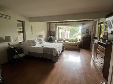 Amplia casa en venta sector Villa El Bosque