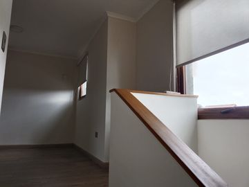 Se arrienda casa en condominio