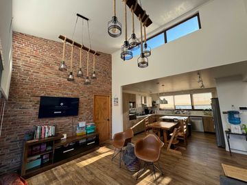 Moderna y Elegante Propiedad en Venta