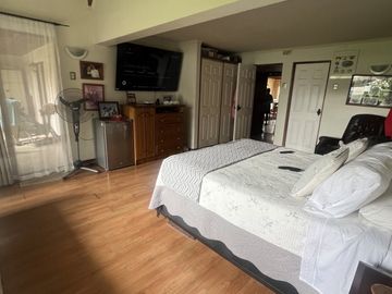 Amplia casa en venta sector Villa El Bosque