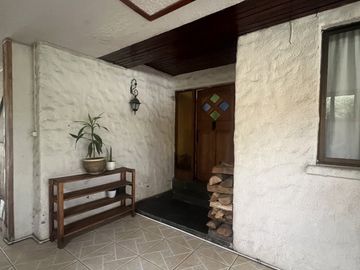 Amplia casa en venta sector Villa El Bosque