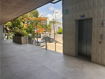 Oficina en renta de 46 m2  corporativo sobre av bonampak, Cancún