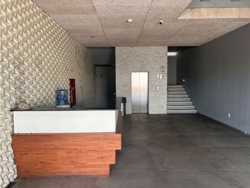 Oficina en renta de 46 m2  corporativo sobre av bonampak, Cancún