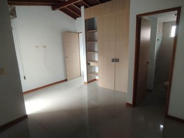Apartamento en Arriendo Castellana, Medellín.
