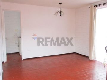 Encantadora Casa en Puente Alto / Villa la Foresta