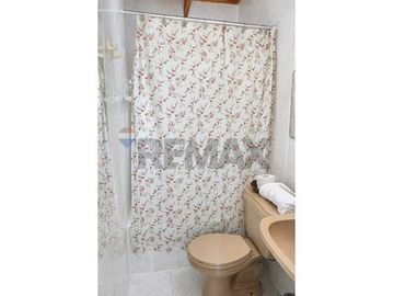 Casa en venta en el centro de Cachagua