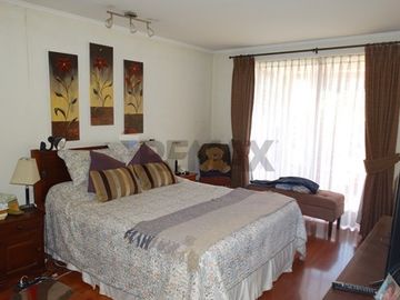 Amplia casa condominio Parque La Viña, Peñalolén