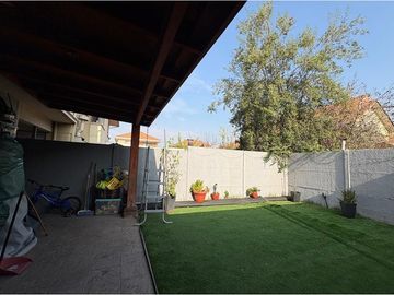 Casa 3D/2B , quincho y jardín en Ciudad Satélite